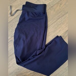 Women’s small cargo scrub pants